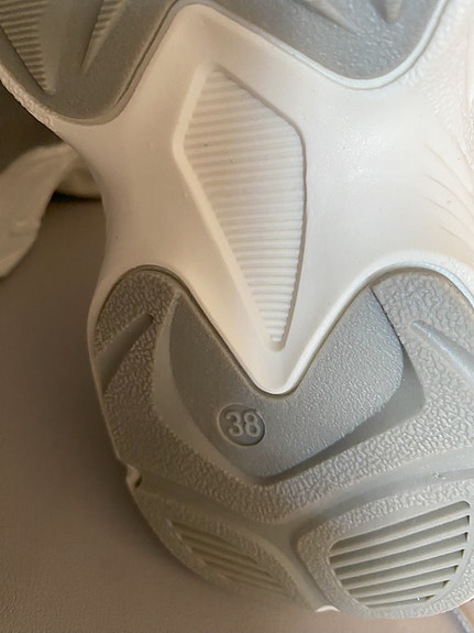 Product image 16 of 20
