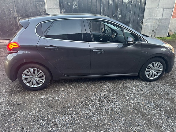 Peugeot 208 til salg hos Nabilli