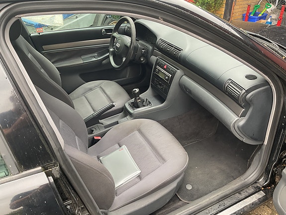 Audi A4 1999 photo 5