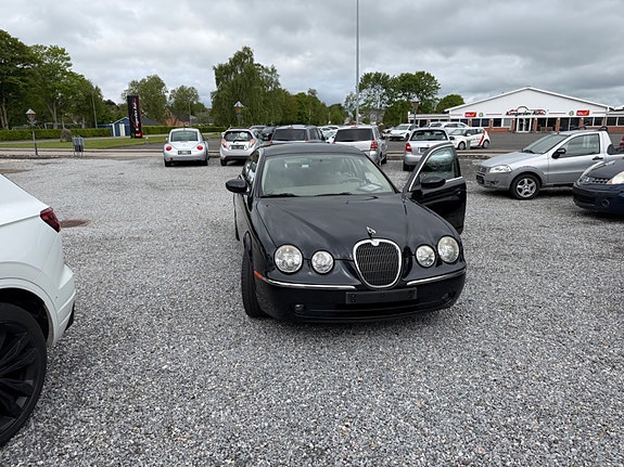 Jaguar S-TYPE