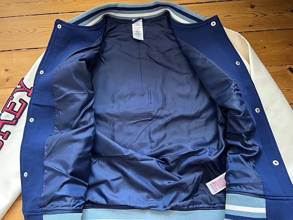Product image 36 of 72