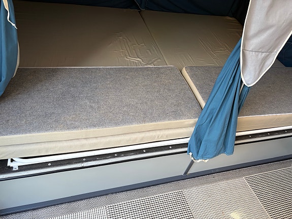 Product image 12 of 64