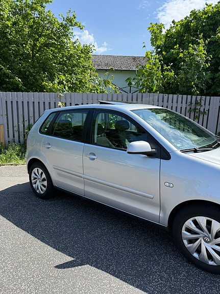 Volkswagen Polo 2003 photo 2