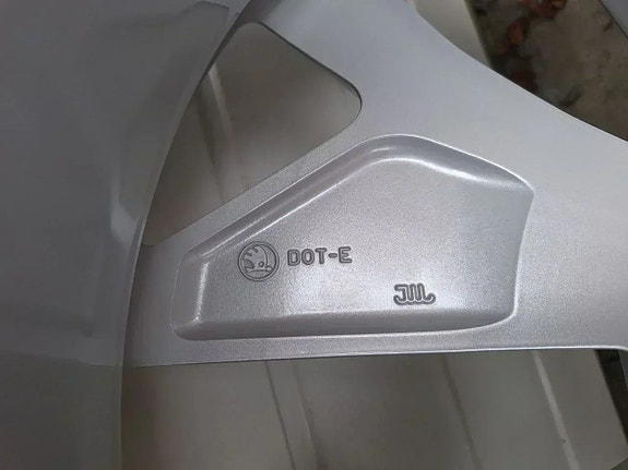 Product image 8 of 9