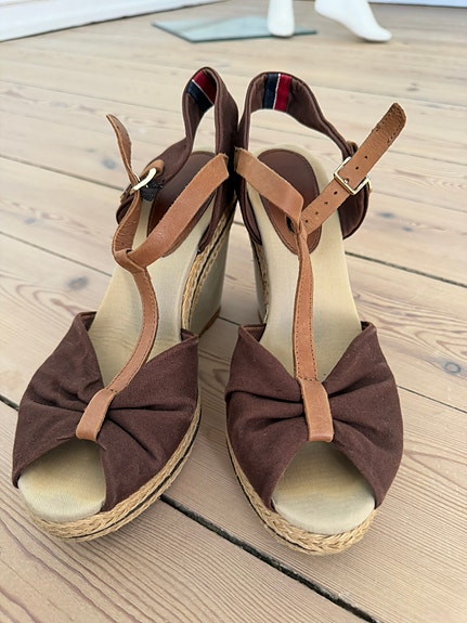 Product image 2 of 14
