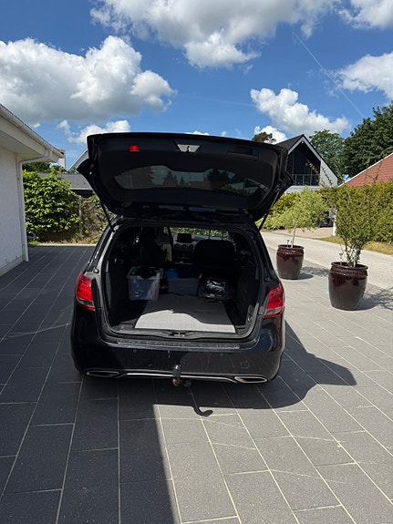 Mercedes-Benz B180 D 2016 photo 2