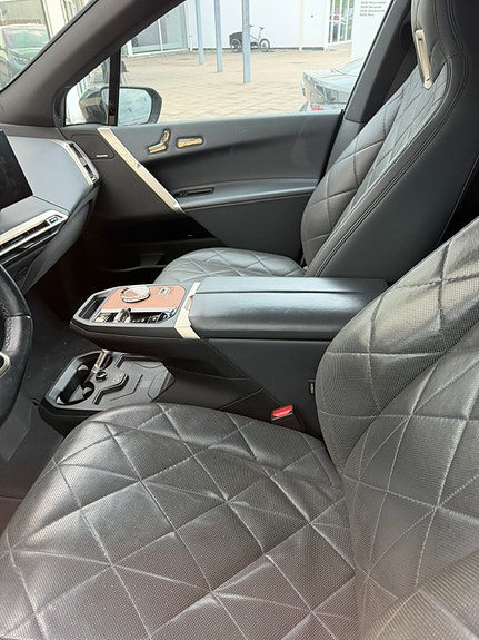 BMW iX til salg hos Nabilli