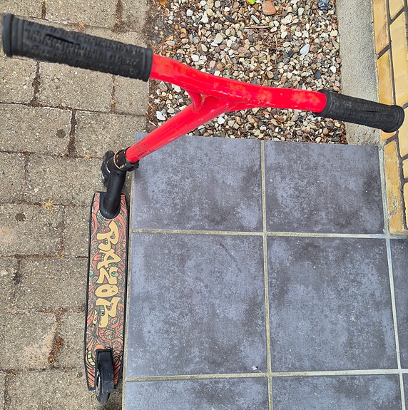 Product image 2 of 9