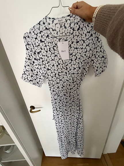 Product image 11 of 16