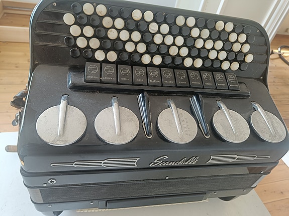 Product image 4 of 9