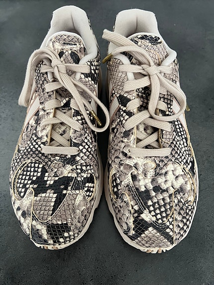 Product image 11 of 11