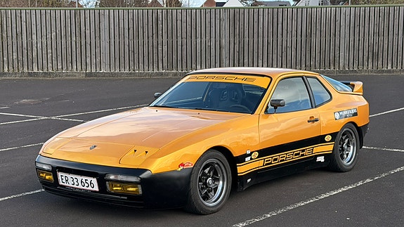 Porsche 944 1984 photo 4