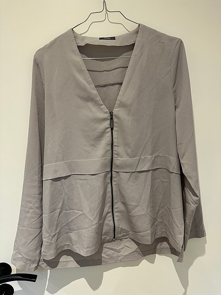 Product image 34 of 40