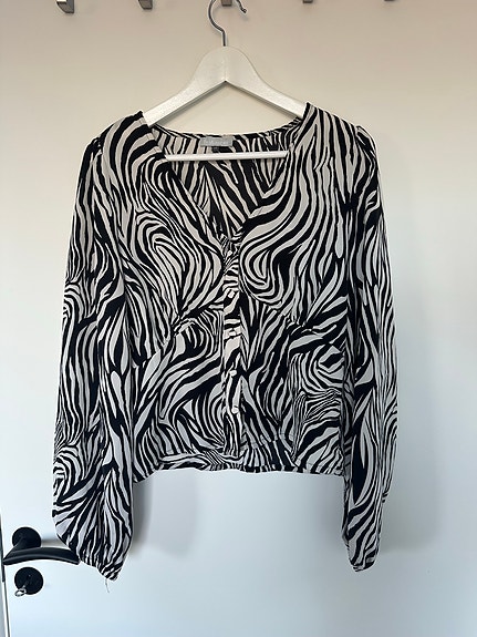 Product image 17 of 40