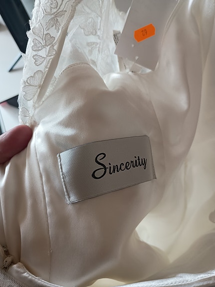 Product image 16 of 17