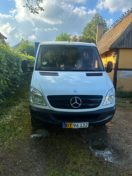 Mercedes-Benz Sprinter 313 2012 photo 2