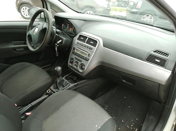 Fiat Punto 2013 photo 3