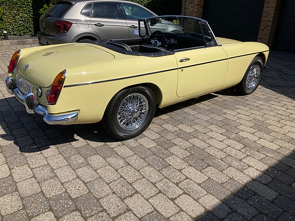 MG B 1968 photo 3