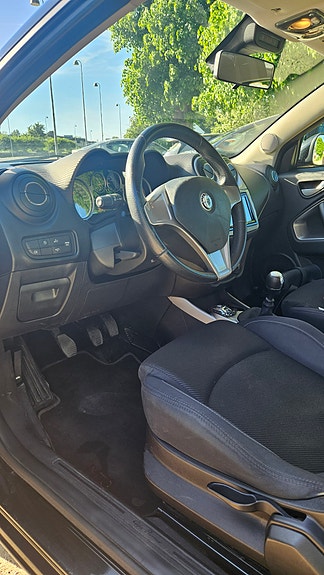 Alfa Romeo Mito 2011 photo 5