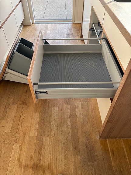 Product image 11 of 12