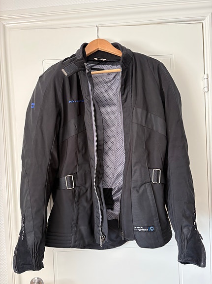 Product image 2 of 12