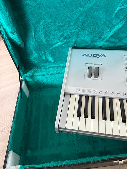 Product image 3 of 9