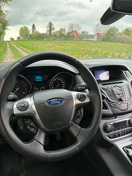 Ford Focus 2012 photo 4