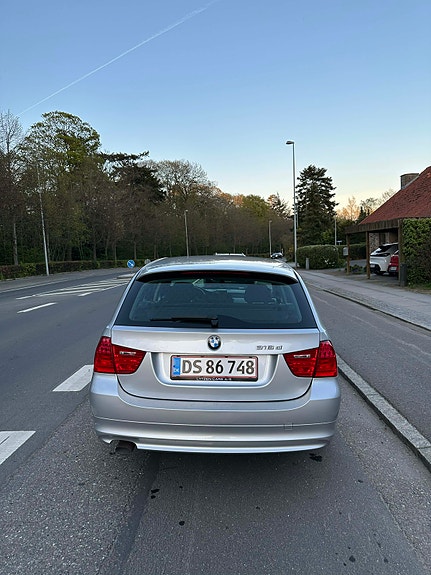 BMW 316D 2011 photo 4