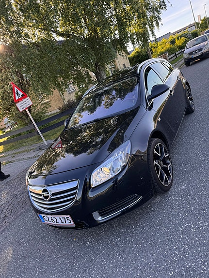 Opel Insignia 2011 photo 2