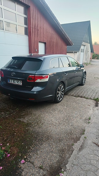 Toyota Avensis – billede 2