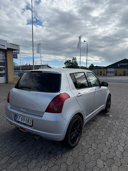 Suzuki Swift – billede 2