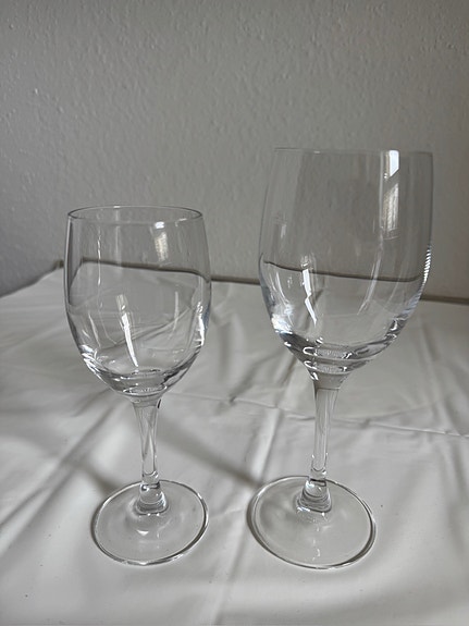 Elegante rød- og hvidvinsglas