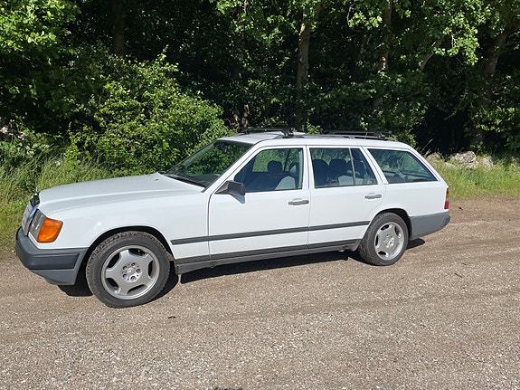 Mercedes 230 TE til salg hos Nabilli
