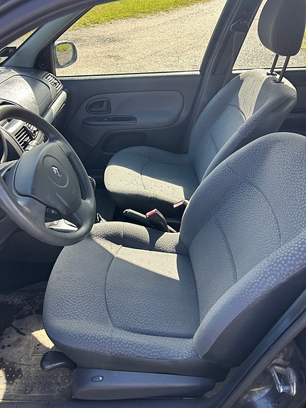 Renault Clio Ii 2009 photo 5