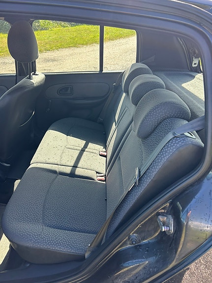 Renault Clio Ii 2009 photo 4