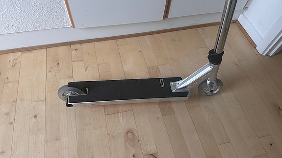 Product image 2 of 9