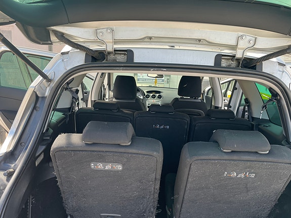 Peugeot 308 2011 photo 4