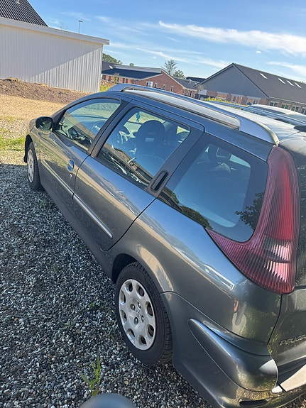 Peugeot 206 2006 photo 2