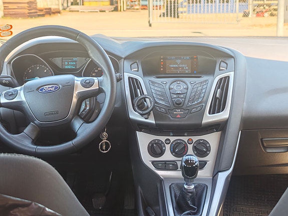 Ford Focus 2012 photo 5