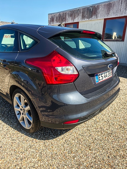 Ford Focus 2012 photo 4