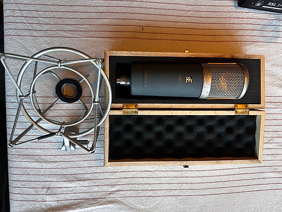 Product image 2 of 13