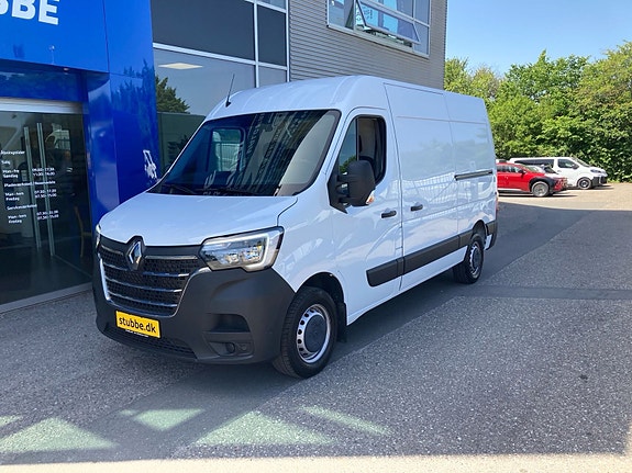 Renault Master IV T33