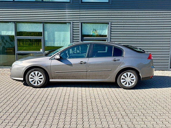 Renault Laguna Iii 2008 photo 2