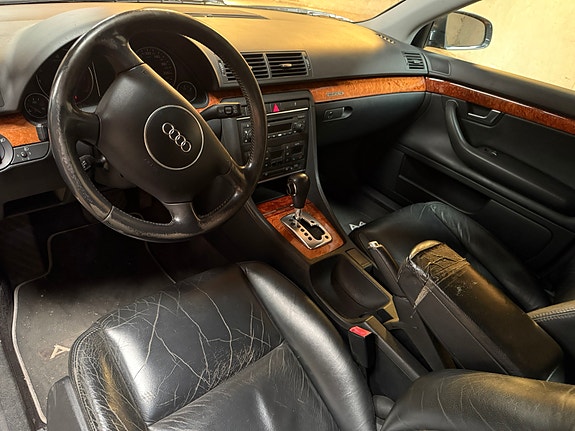 Audi A4 2002 photo 4