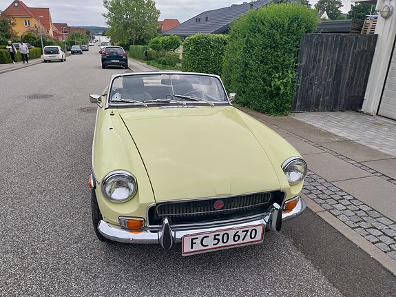 MG B 1971 photo 3