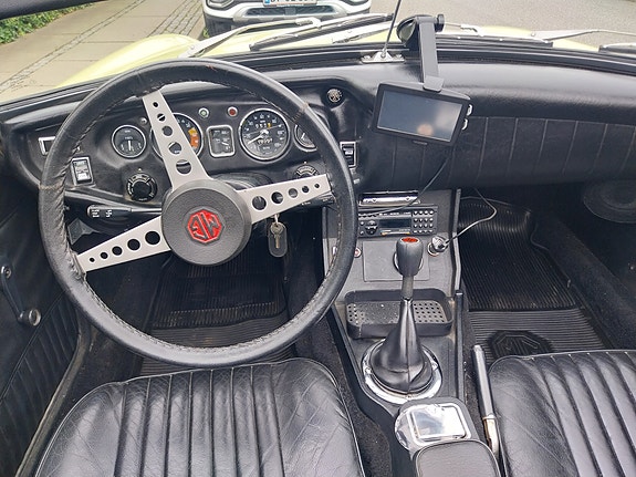 MG B 1971 photo 4