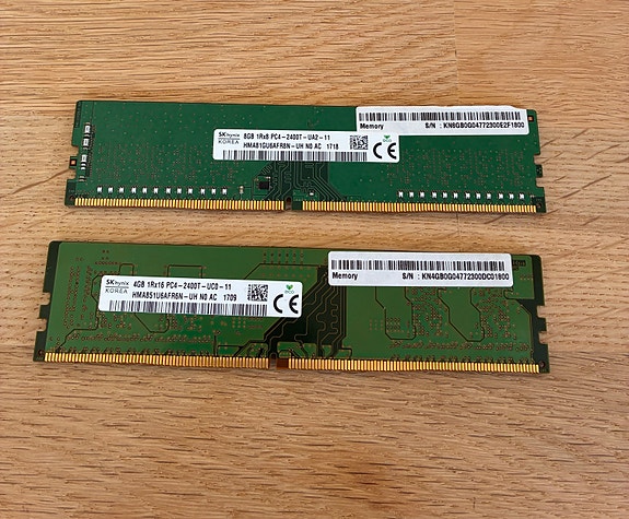 12GB DDR4 RAM (8GB + 4GB) SK hynix DDR4-2400