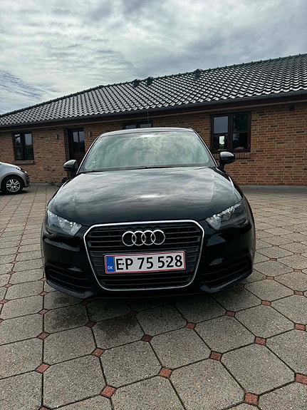 Audi A1 2011 photo 3