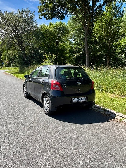 Toyota Yaris 2006 photo 4
