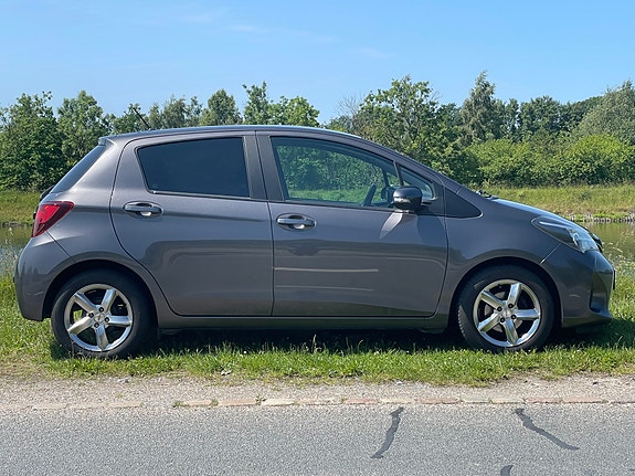 Toyota Y 2015 photo 4